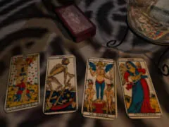 Astrid’s house, The card draw